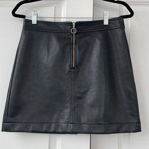 Wilfred Free Roxanne Black Vegan Leather Skirt